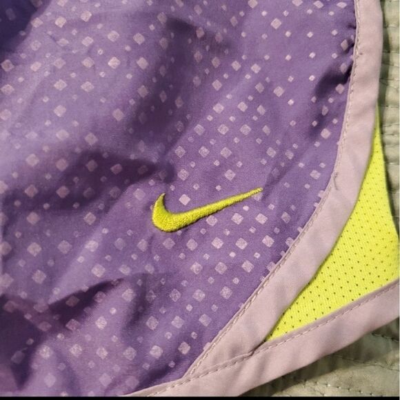 L NIKE DRI-FIT TEMPO PURPLE YELLOW SHORTS W/ PANTY LINER large - Picture 3 of 6